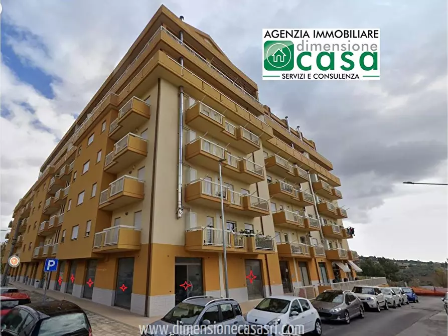 locale commerciale in vendita a San Cataldo
