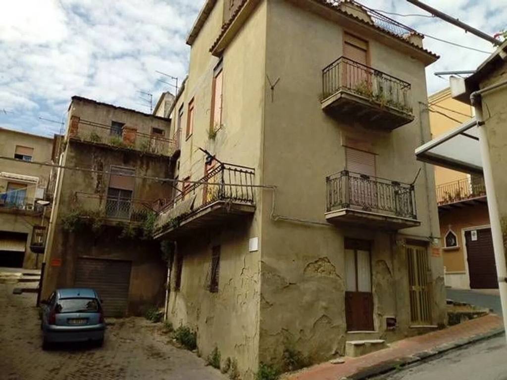 casa indipendente in vendita a San Cataldo