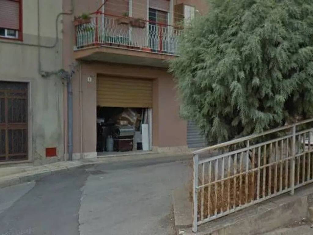 locale commerciale in vendita a San Cataldo