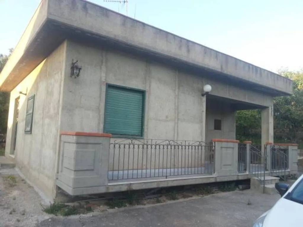 casa indipendente in vendita a San Cataldo