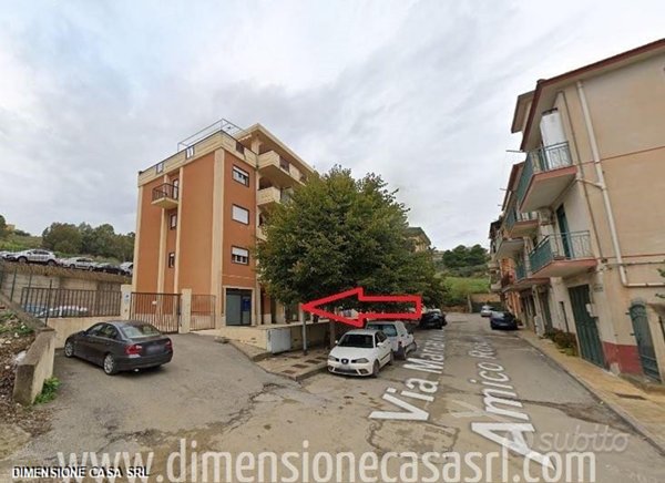 locale commerciale in vendita a San Cataldo