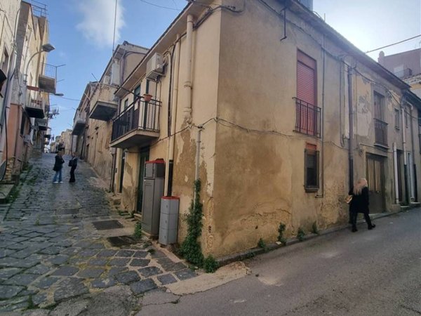 casa indipendente in vendita a San Cataldo