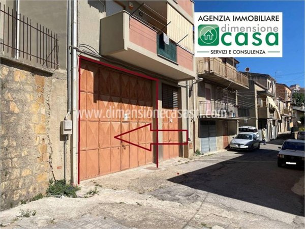 locale commerciale in vendita a San Cataldo