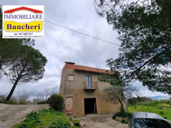 casa indipendente in vendita a San Cataldo