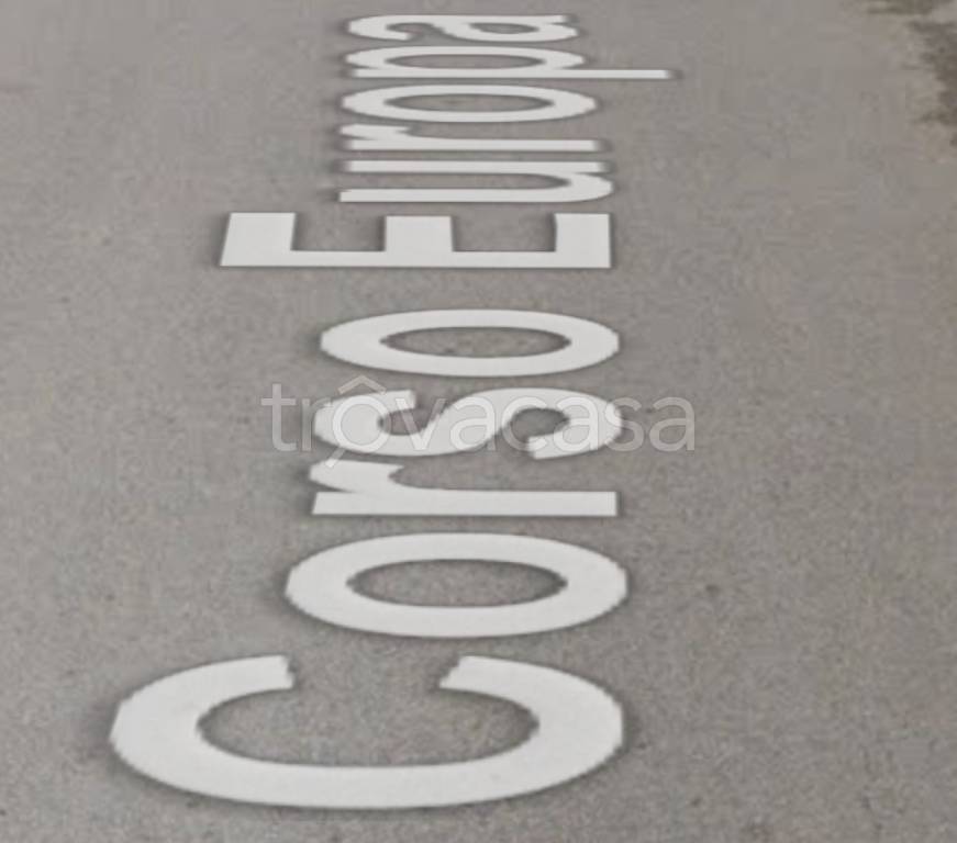 locale di sgombero in vendita a San Cataldo