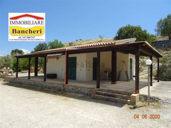casa indipendente in vendita a San Cataldo