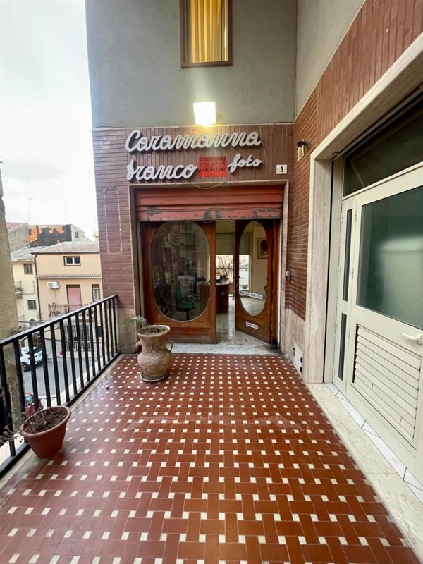 negozio in vendita a San Cataldo