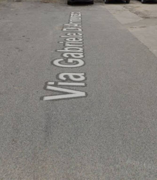 locale di sgombero in vendita a San Cataldo