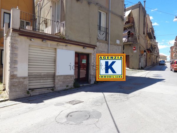 locale commerciale in vendita a San Cataldo