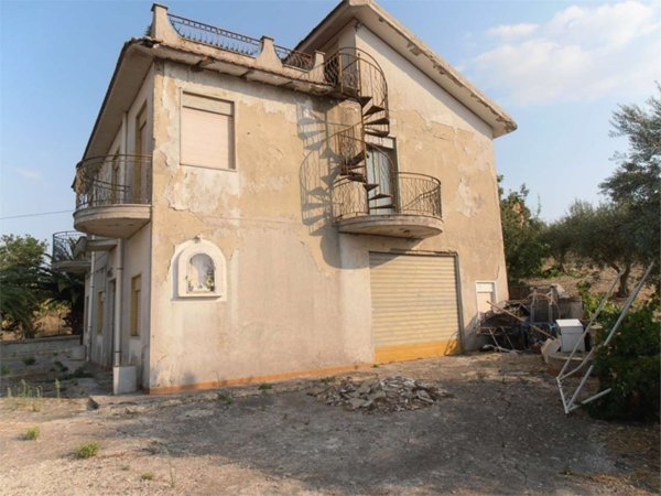 casa indipendente in vendita a San Cataldo