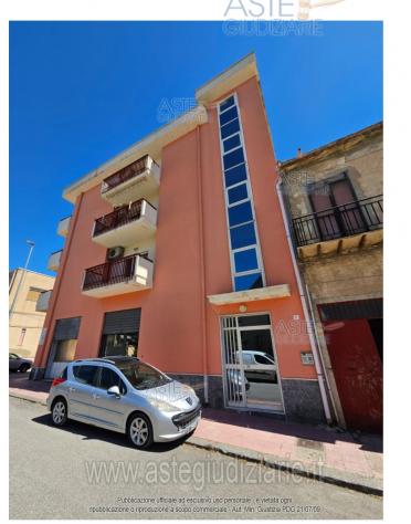 locale di sgombero in vendita a San Cataldo