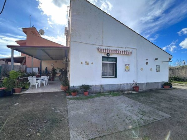 casa indipendente in vendita a San Cataldo