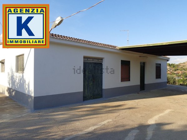 casa indipendente in vendita a San Cataldo