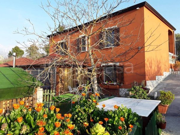 casa indipendente in vendita a San Cataldo