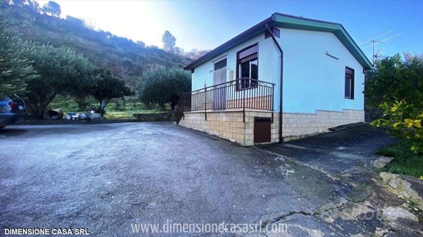 casa indipendente in vendita a San Cataldo