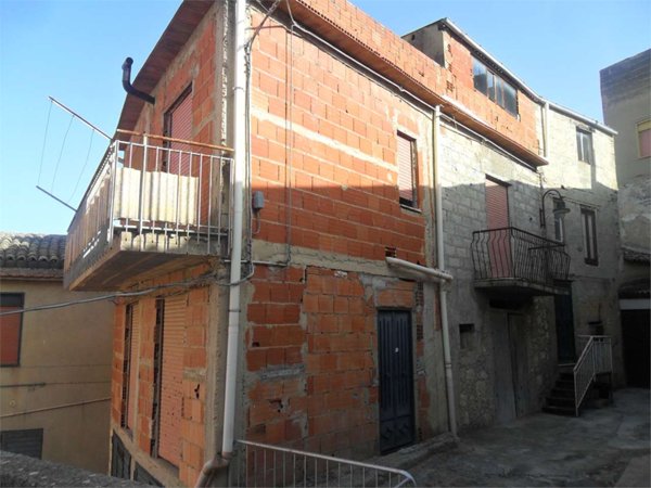 casa indipendente in vendita a San Cataldo