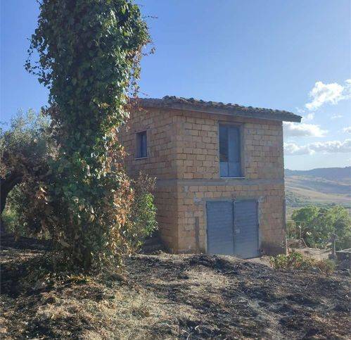 casa indipendente in vendita a San Cataldo