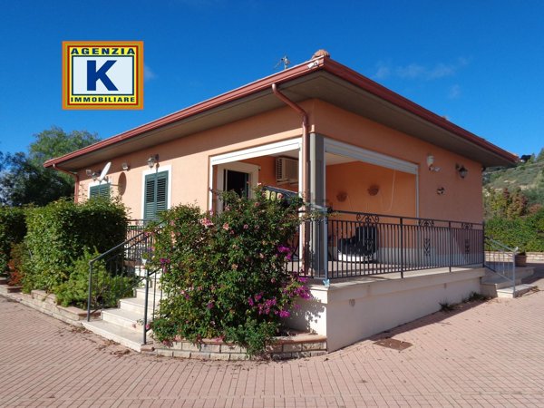 casa indipendente in vendita a San Cataldo