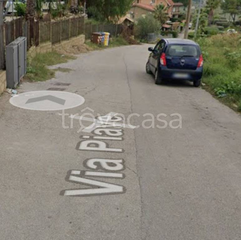 negozio in vendita a San Cataldo