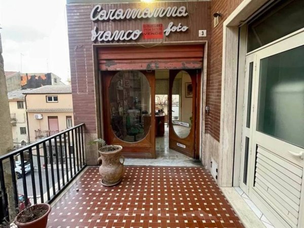negozio in vendita a San Cataldo