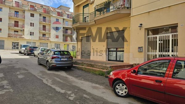 locale commerciale in vendita a San Cataldo