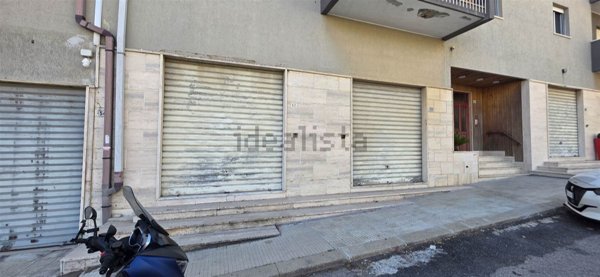 locale commerciale in vendita a San Cataldo