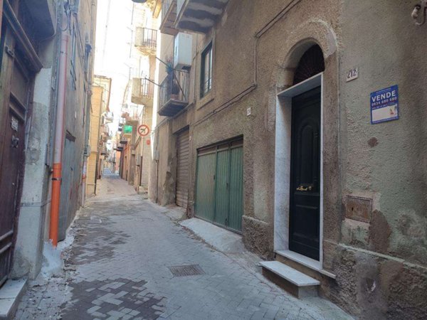 casa indipendente in vendita a San Cataldo