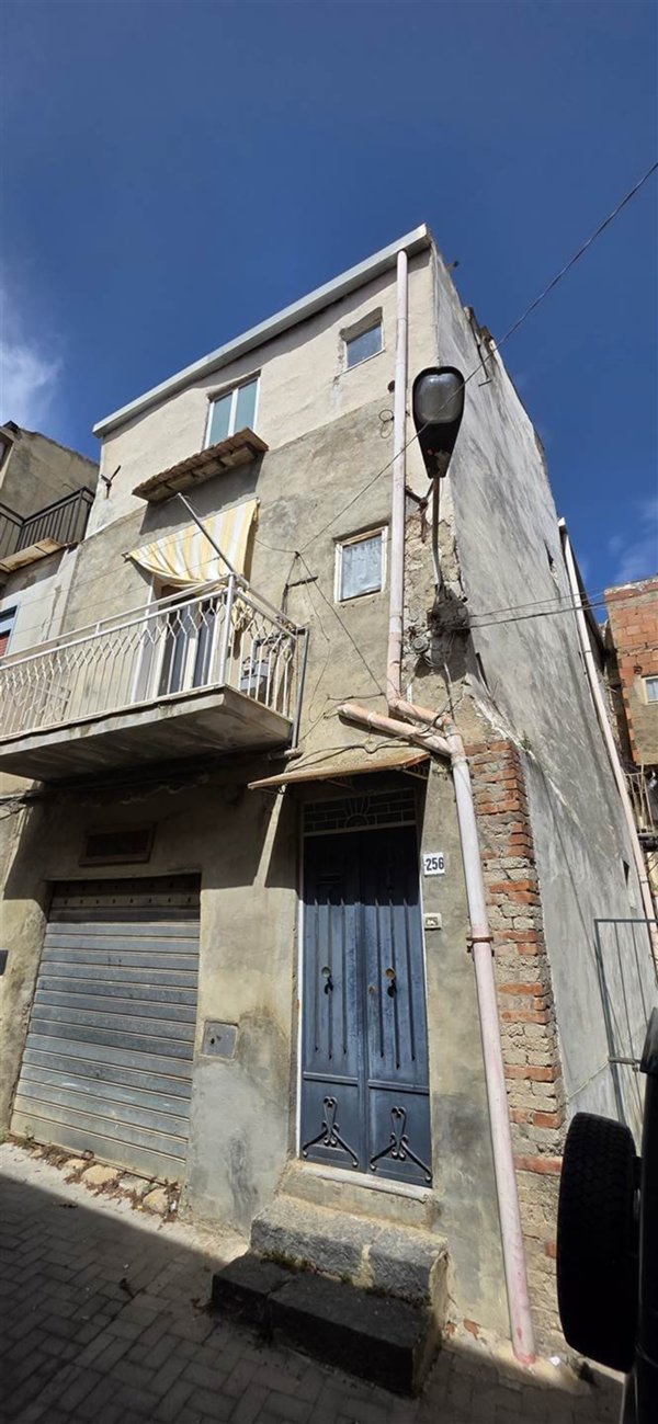 casa indipendente in vendita a San Cataldo
