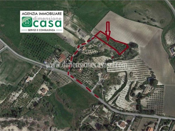terreno edificabile in vendita a San Cataldo