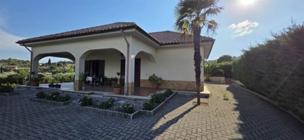casa indipendente in vendita a San Cataldo