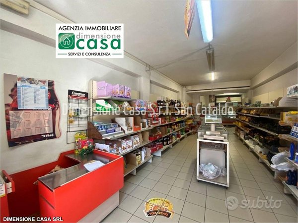 locale commerciale in vendita a San Cataldo