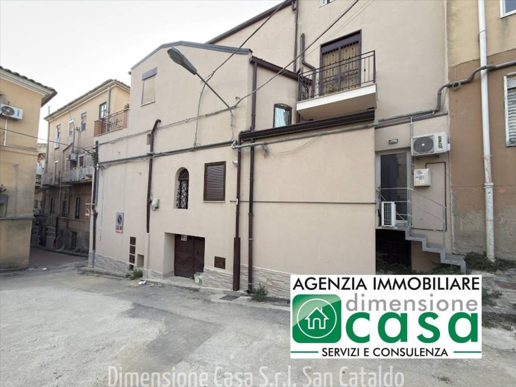 casa indipendente in vendita a San Cataldo