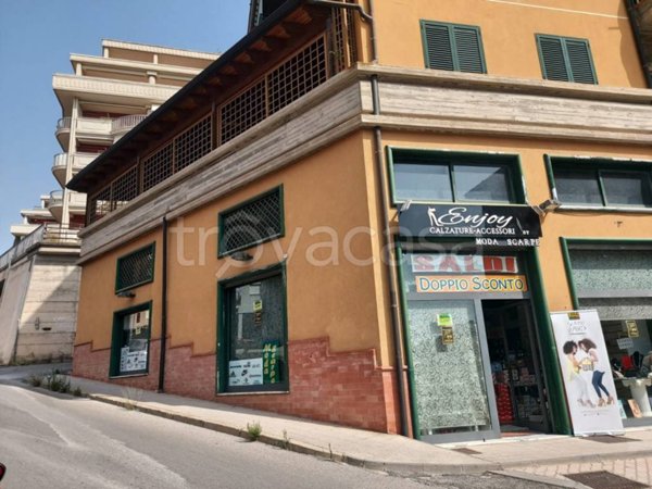 locale commerciale in vendita a San Cataldo