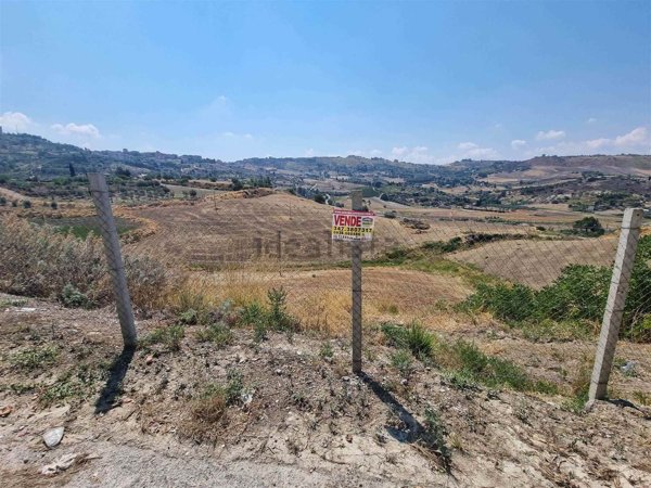 terreno in vendita a San Cataldo