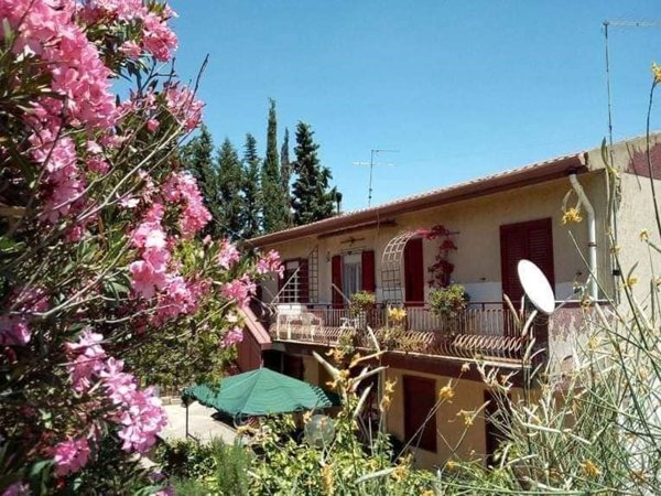casa indipendente in vendita a San Cataldo