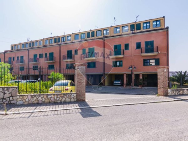 casa indipendente in vendita a Santa Caterina Villarmosa