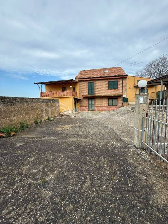casa indipendente in vendita a Serradifalco