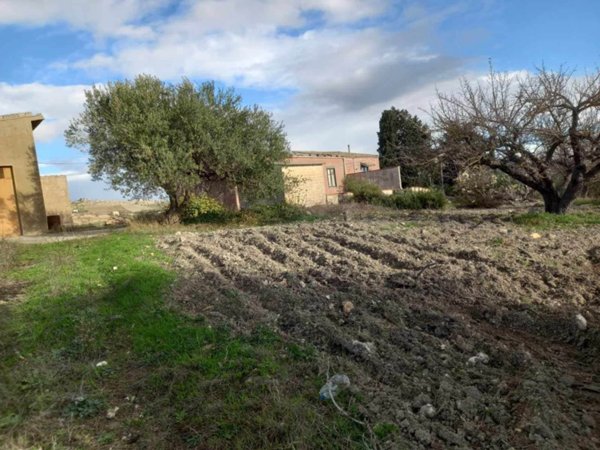 casa indipendente in vendita a Serradifalco