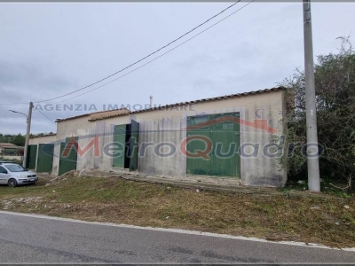 locale commerciale in vendita a Serradifalco