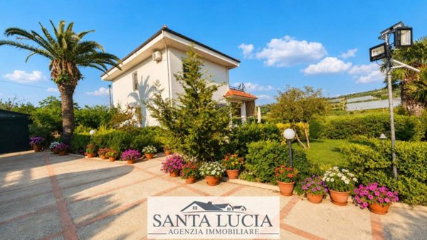 casa indipendente in vendita a Serradifalco in zona Grotta d'Acqua