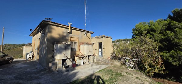 casa indipendente in vendita a Serradifalco in zona Grotta d'Acqua