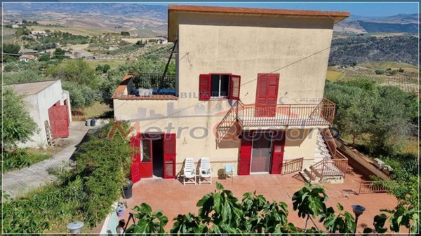 casa indipendente in vendita a Serradifalco in zona Grotta d'Acqua
