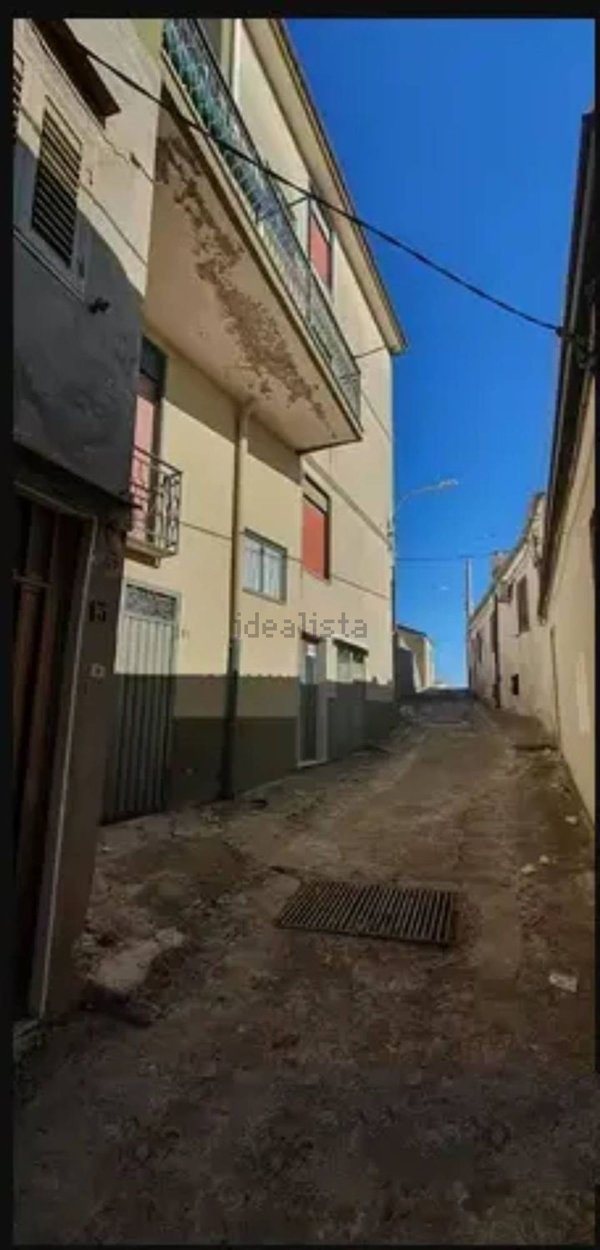 casa indipendente in vendita a Sutera