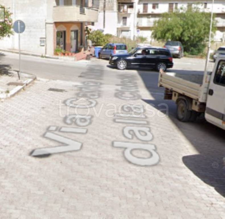 locale commerciale in vendita a Vallelunga Pratameno