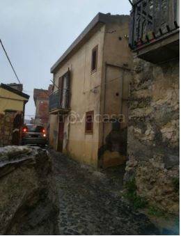 appartamento in vendita ad Agira