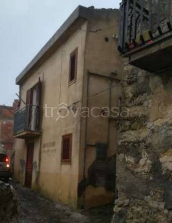 appartamento in vendita ad Agira