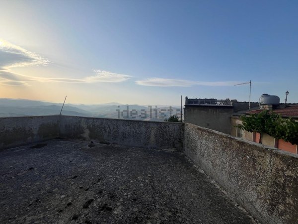 appartamento in vendita ad Agira