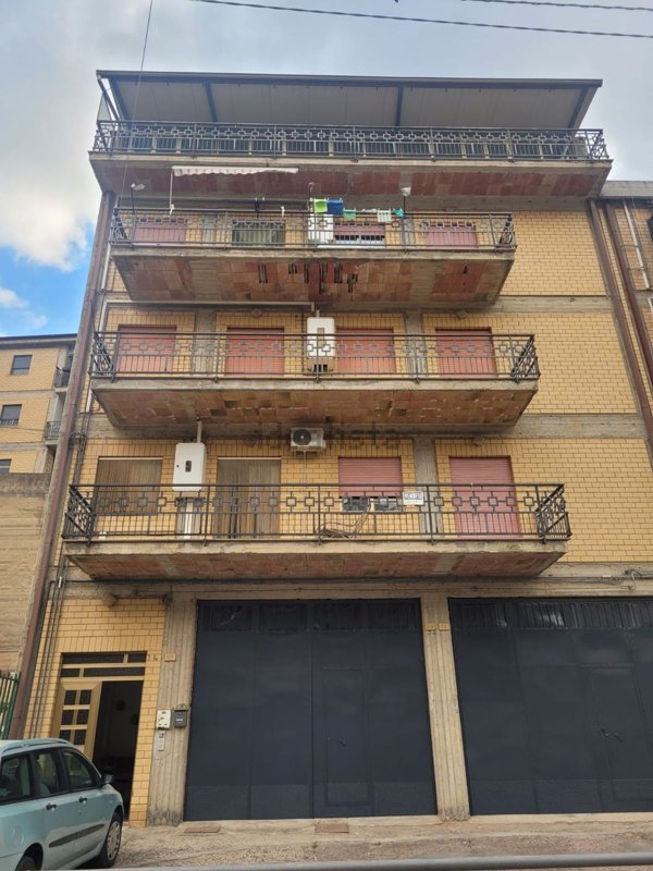 appartamento in vendita ad Agira