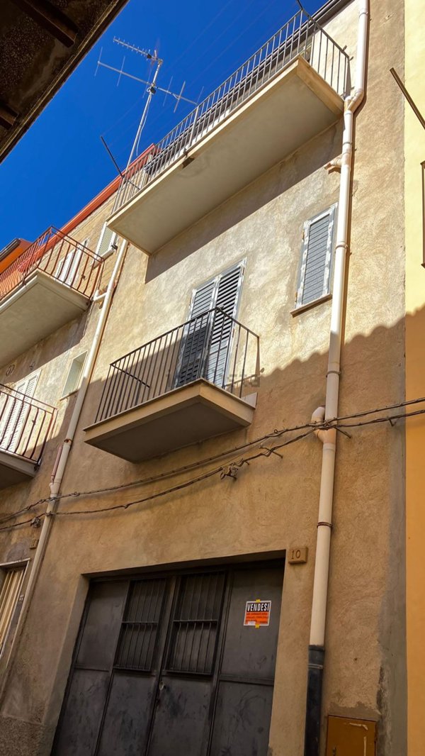 casa indipendente in vendita ad Agira