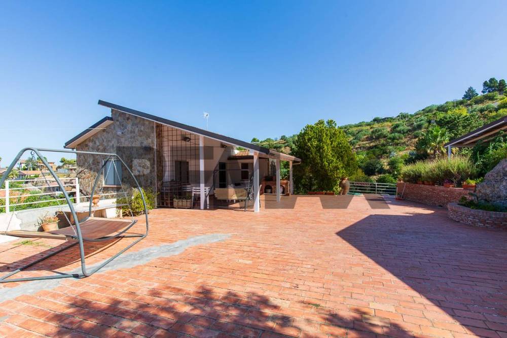 casa indipendente in vendita ad Agira
